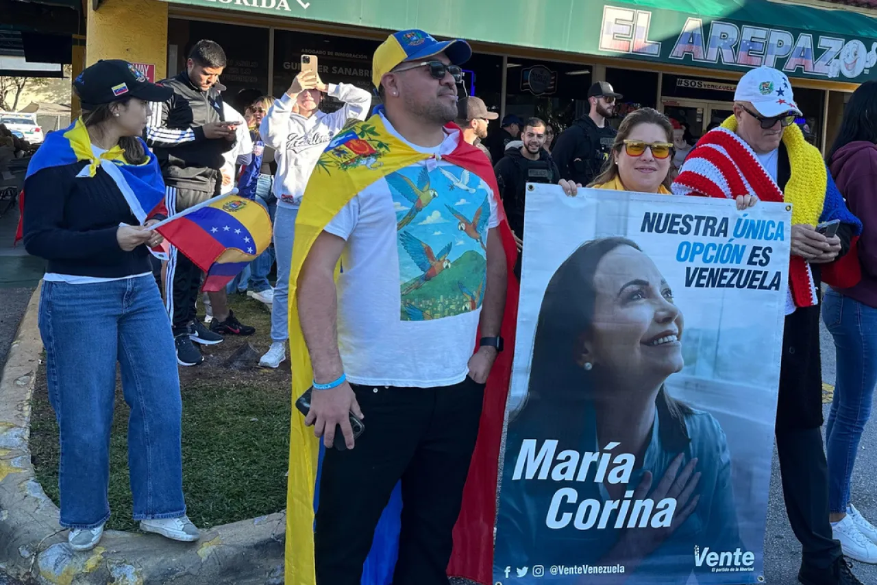 "La victoria de la esperanza: cómo miles de venezolanos en el sur de Florida conmemoran el fin del régimen de Maduro y buscan un futuro más prometedor"